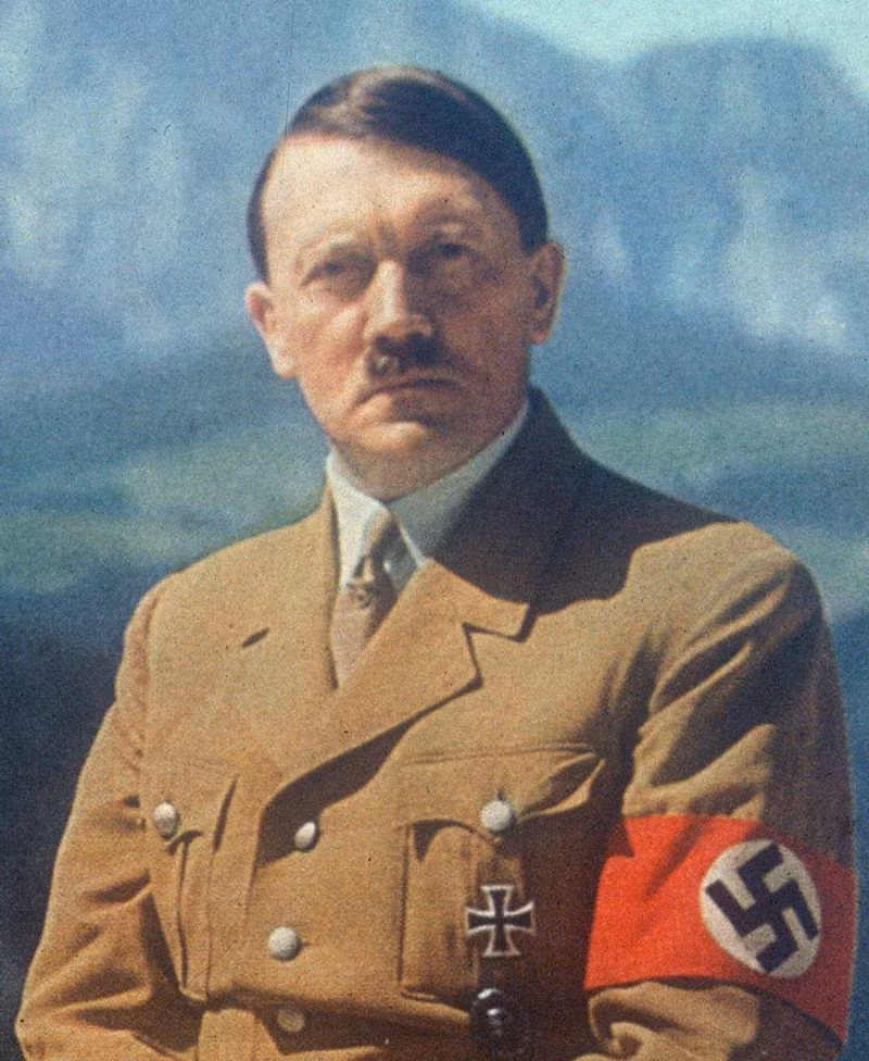 Do tác dụng phụ của thuốc mà nhiều lúc Hitler thay đổi tâm trạng đột ngột và có những hành động kỳ quặc trước mặt các quan chức và tướng sĩ Đức quốc xã.