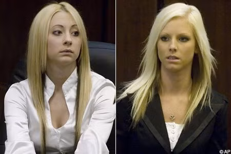 Vào năm 2007, dư luận Mỹ rúng động khi Heather Johnston và Ashley Miller thực hiện vụ cướp ngân hàng ở Akvorte, bang Giorgiakhi. Khi ấy, cả hai đều 19 tuổi. Hai phụ nữ trẻ này mặc quần jean bó sát và đeo kính thời trang màu đen lúc gây án.