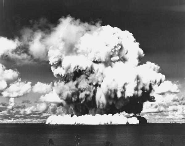 Theo một số nghiên cứu, các nhà khoa học mất hàng chục năm nữa để xử lý vấn đề phóng xạ nhằm đưa đảo san hô Bikini Atoll trở lại là khu vực an toàn, thích hợp cho con người sinh sống.