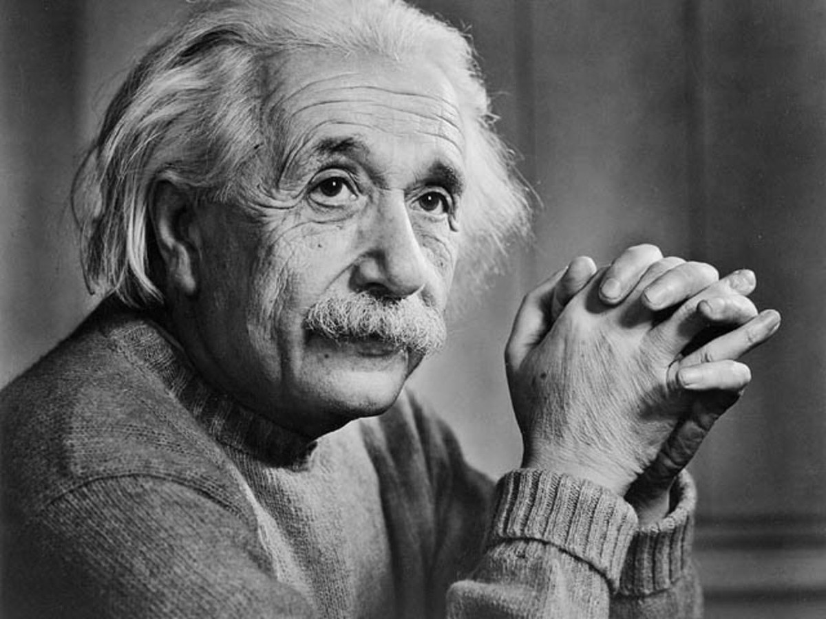 Tuy nhiên, họ không biết đó là thông tin không chính xác. Trên thực tế, Einstein rất giỏi toán. Ngay từ khi còn nhỏ, ông sớm bộc lộ là một thiên tài. Vào năm 15 tuổi, ông thông thạo các phép tính vi phân và tích phân.
