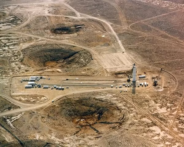 Kể từ đầu những năm 1950, quân đội Mỹ thực hiện nhiều thủ thử hạt nhân tại Vùng thử nghiệm Nevada.