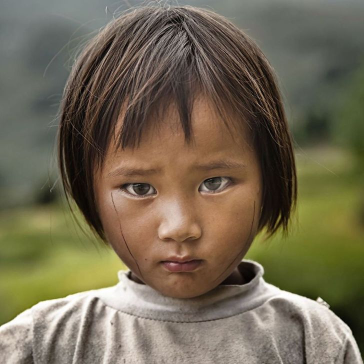 Vẻ đẹp trong sáng, hồn nhiên của một bé gái vùng cao trong bộ ảnh của Réhahn.