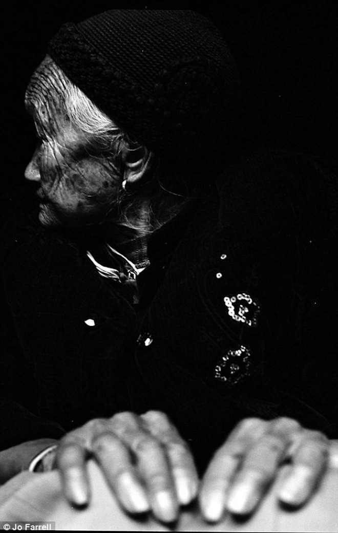 Trong khi ấy, bà Si Yin Zhen bó chân sớm hơn, từ khi 7 tuổi.