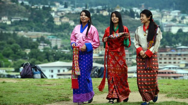 Khác với nhiều quốc gia trên thế giới, người dân Bhutan chỉ có tên mà không có họ.
