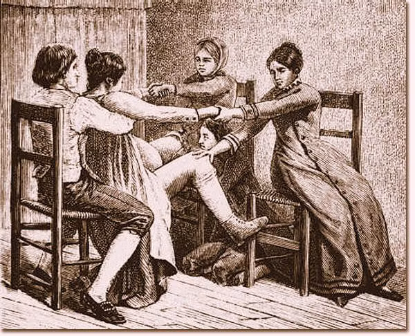 Tới thời Trung cổ, y học khá phát triển với nhiều bác sĩ làm việc trong lĩnh vực sản khoa bên cạnh các bà đỡ truyền thống. Họ cùng các nữ hộ sinh đỡ đẻ cho thai phụ tại nhà riêng.