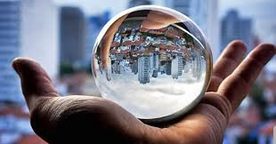 Giống ông Lichtman, người nông dân mù chữ tên Mitar Tarabic, sống trong làng Kremna, Serbia từ năm 1822 -1899 trở thành tâm điểm chú ý của công chúng với nhiều dự đoán chính xác về các sự kiện lớn của thế giới.