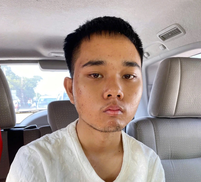 Vào 12h ngày 1/10, ngay sau khi xác định Nguyễn Văn Tiến đang ẩn nấp tại một phòng trọ thuộc phường Thạnh Xuân, quận 12, TP HCM, Công an tỉnh Gia Lai đã phối hợp Công an quận 12 khẩn trương bắt giữ đối tượng, tạm giữ 2 điện thoại di động và 3 triệu đồng tiền mặt. 