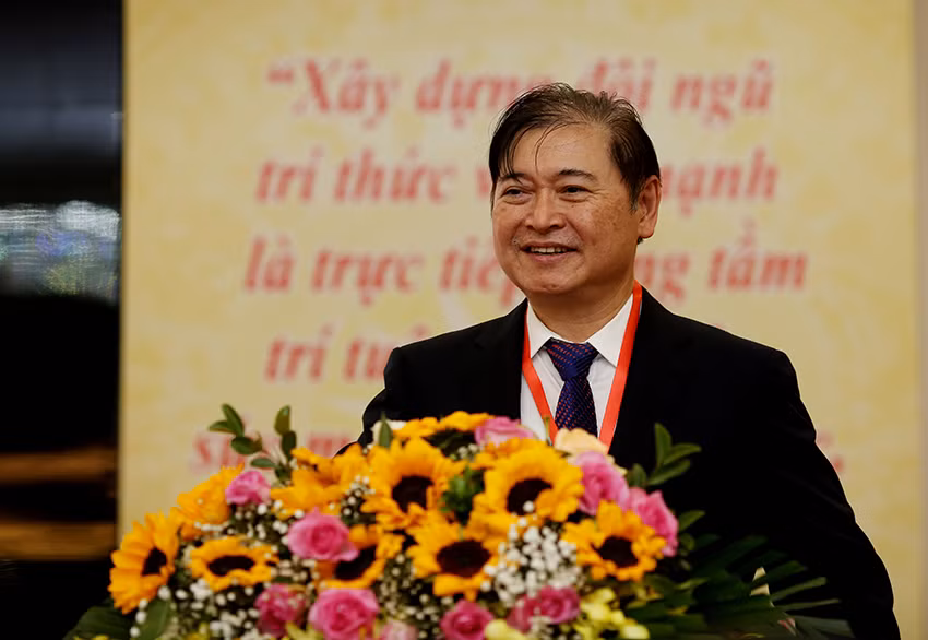 TSKH Phan Xuân Dũng được bầu là Tân Chủ tịch Liên hiệp các Hội KH&amp;KT Việt Nam nhiệm kỳ 2020 - 2025.