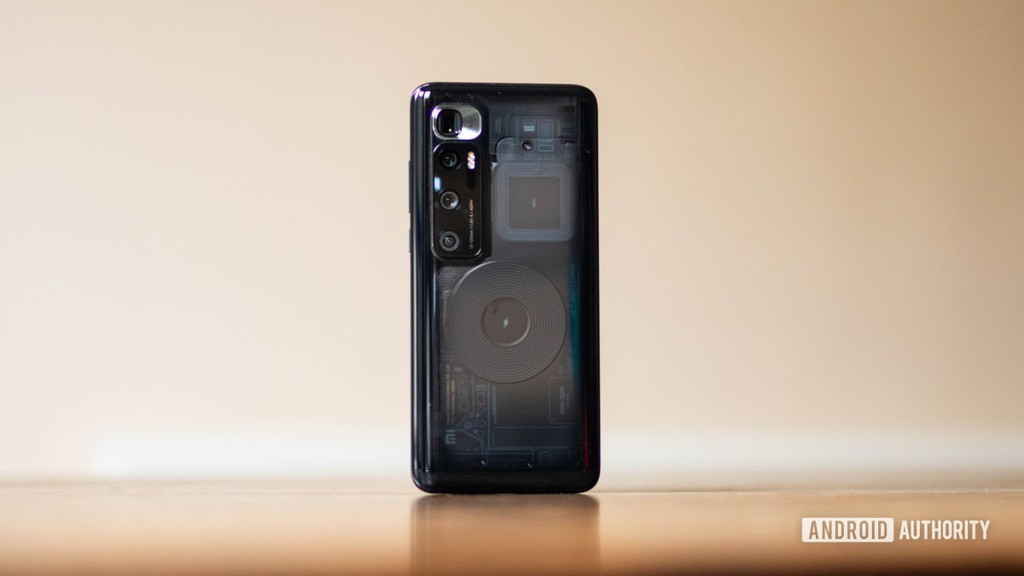 Xiaomi Mi 10 Ultra dan dau top smartphone sac nhanh nhat nam 2020-Hinh-2