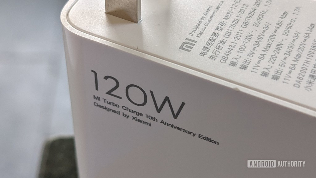 Xiaomi Mi 10 Ultra dan dau top smartphone sac nhanh nhat nam 2020