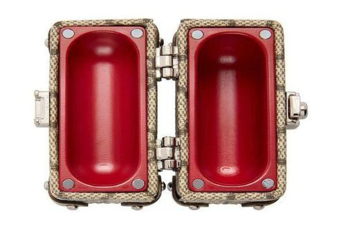 Gucci lai “dot tui” iFan khi ra mat bo doi bao da cho AirPods Pro-Hinh-2