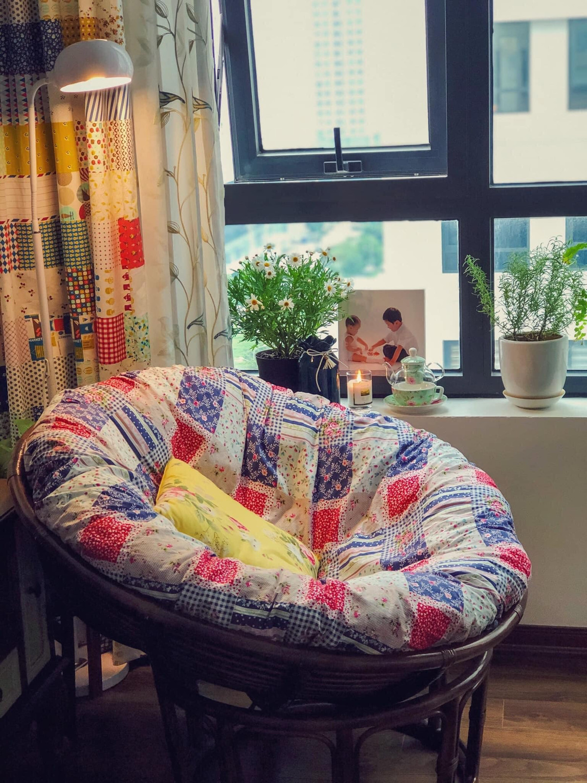 Can ho voi chu de huong sac xuan, khong gian tran ngap sac mau-Hinh-3