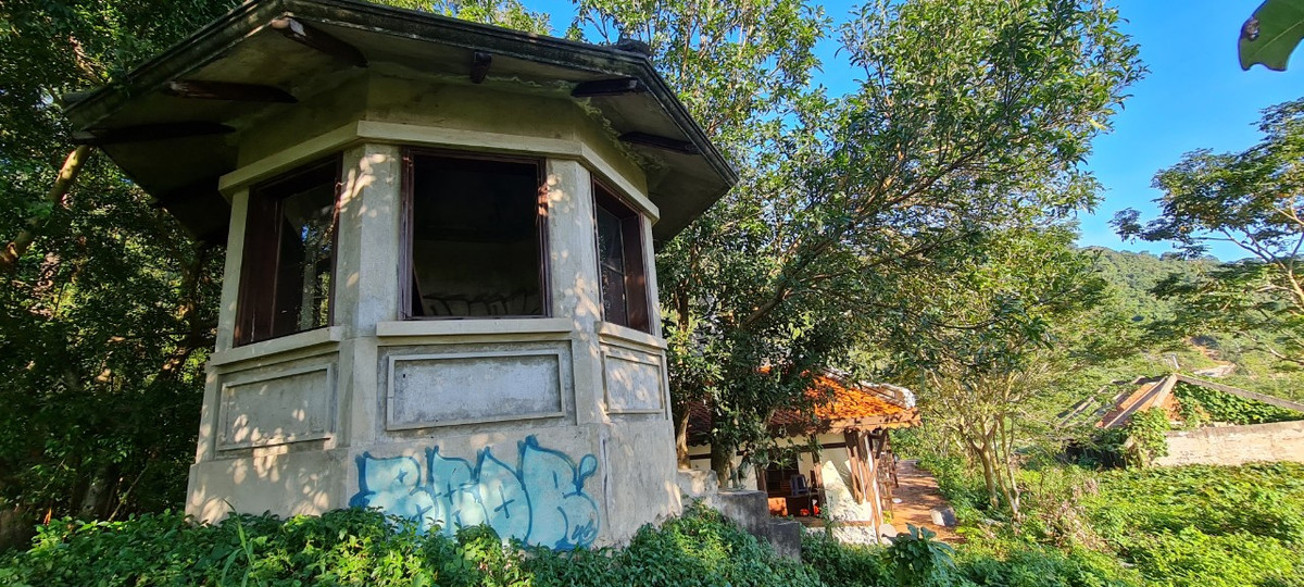 Từng được quy hoạch là khu biệt thự, khách sạn, thể thao... nằm ngay sát biển.