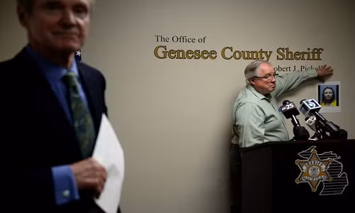 Chuyện lạ hôm nay: Người phụ nữ "săn lùng" đồ của người chết và lý do Chuyen la hom nay: Nguoi phu nu "san lung" do cua nguoi chet va ly do