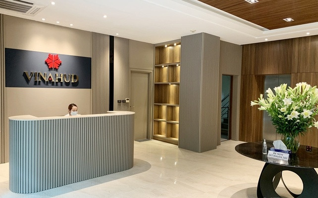 Ông Trương Quang Minh - Chủ tịch Vinahud đăng ký mua 20% vốn VHD Ong Truong Quang Minh - Chu tich Vinahud dang ky mua 20% von VHD