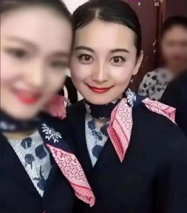 Tiếp viên hàng không xinh đẹp bỏ phố về quê bán nông sản Tiep vien hang khong xinh dep bo pho ve que ban nong san