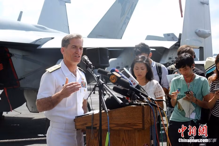 Theo các thông tin được đăng tải trên báo chí Hồng Kông, lần này USS Ronald Reagan đã đến thăm nước này với đầy đủ lực lượng hơn 5000 thủy thủ đoàn và sĩ quan chỉ huy trên tàu. Nguồn ảnh: Chinanews.