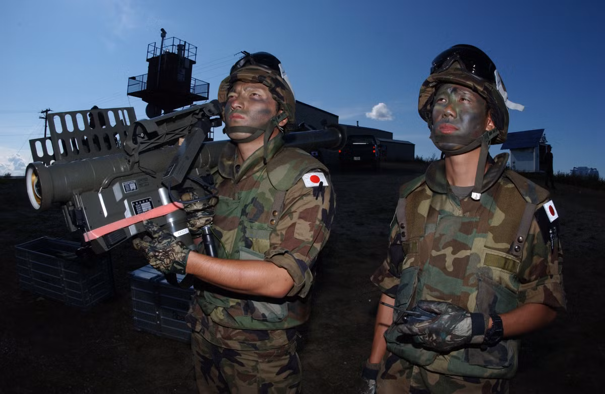 Ngoài những điểm kể trên, các tính năng còn lại trên tên lửa đất đối không Shiki 91 hoàn toàn giống với FIM-92. Cụ thể, Shiki 91 cũng sử dụng động cơ đẩy dạng rắn, tốc độ tối đa khoảng Mach 1,9 và tính năng tử hủy trên không sau khi bay hết nhiên liệu mà chưa tìm thấy được mục tiêu. Nguồn ảnh: Wiki.