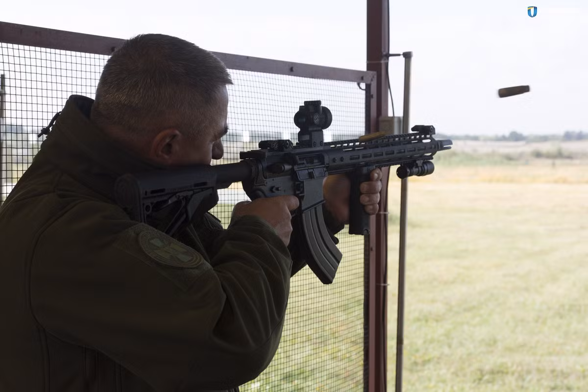 Giống với nhiều mẫu súng hiện đại ngày nay, WAC-47 có khả năng gắn thêm rất nhiều thiết bị phụ trợ gắn ngoài, cho phép tăng hiệu quả chiến đấu tối đa của người lính. Nguồn ảnh: Inform.