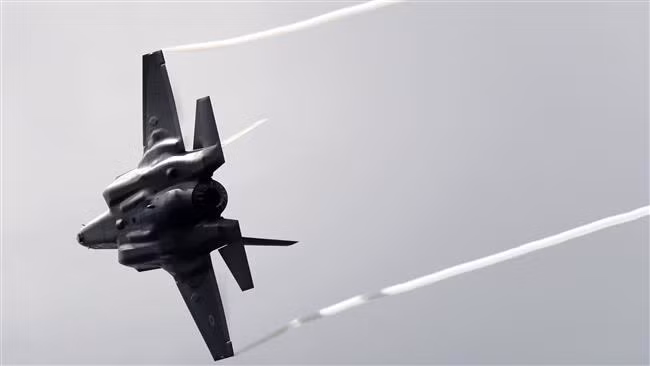 Ngoài ra, hệ thống chống đóng băng dầu và chống đóng băng nhiên liệu cũng sẽ được kiểm tra lại một lần nữa vì có nhiều báo cáo của Không quân Mỹ cho rằng F-35 đã "bị đóng băng dầu" trong quá trình hoạt động ở sân bay quân sự Eglin, Florida. Nguồn ảnh: Press.