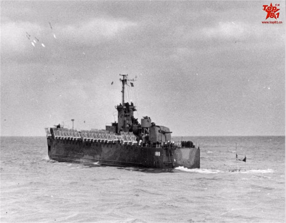 Dù ở trên bộ, các dàn pháo phản lực phóng loạt Kachiusa vẫn còn được Nga và nhiều nước khác trên thế giới sử dụng như ở dưới biển thì mọi chuyện lại hoàn toàn khác. Nguồn ảnh: 81.