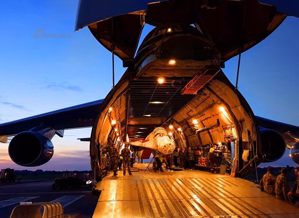 Vào hồi tháng ba, Serbia đã xác nhận rằng Nga sẽ tặng cho nước này một loạt các tiêm kích MiG-29. Dự kiến, MiG-29 của Nga sẽ được nhập biên chế chính thức của Không quân Serbia vào cuối năm 2017 này khi quá trình đào tạo phi công hoàn thành. Nguồn ảnh: Sina.