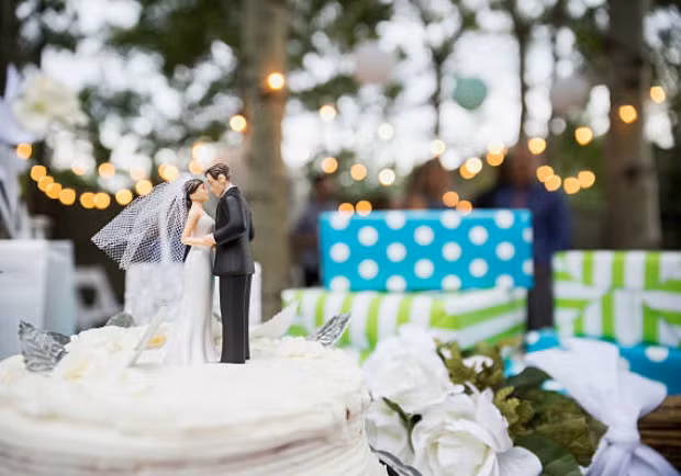 Khoan tien mung cuoi "boc hoi" va su that khien toi sung so