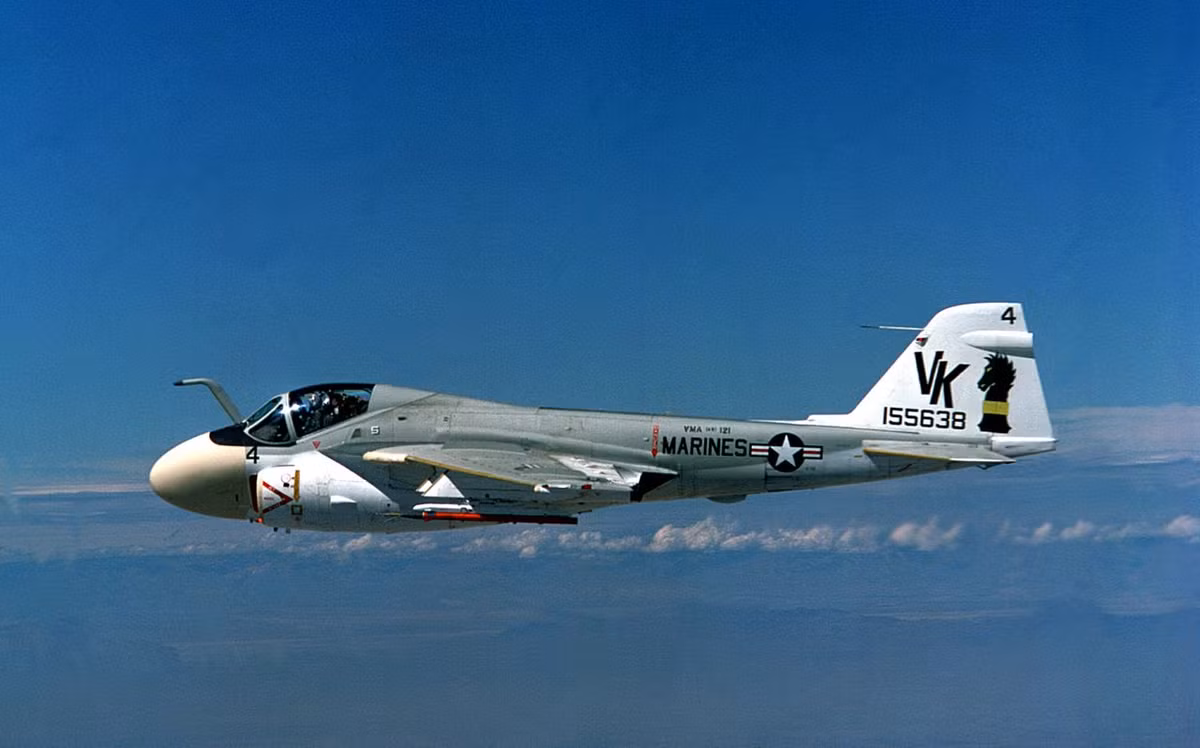 Viên phi công giàu kinh nghiệm, Trung úy Keith Gallagher đã bị bật ra ngoài ngay khi đang điều khiển chiếc chiến đấu cơ này cùng với người bạn mình là hoa tiêu Mark Baden, cũng mang hàm Trung úy. Nguồn ảnh: Pinterest.