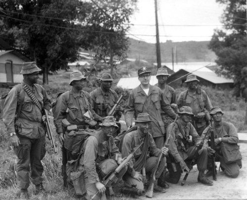 Đặc nhiệm trinh sát FORECON cũng là một trong những lực lượng đặc nhiệm đầu tiên đặt chân tới chiến trường Việt Nam và tham gia vào cuộc chiến này. Thành viên của những lực lượng này được phía ta gọi với cái tên khá "quen thuộc" đó là: Biệt kích, thám báo. Nguồn ảnh: Chive.