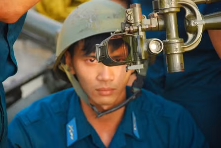 Dõi theo mục tiêu.