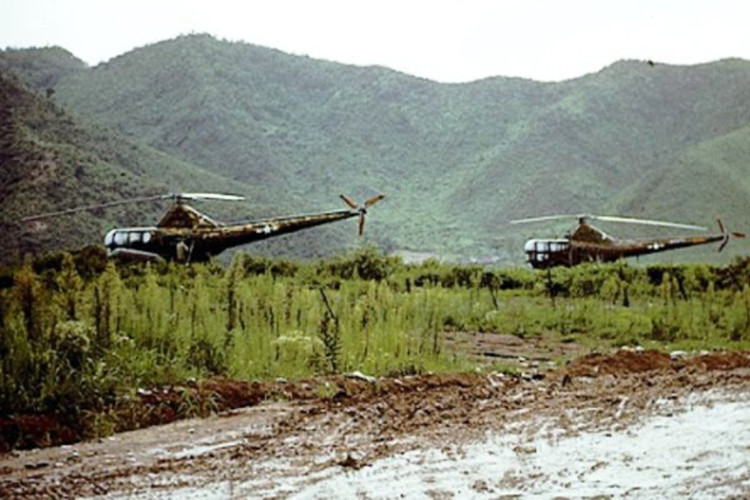 Đây cũng là cuộc chiến tranh đầu tiên có sự tham gia của trực thăng và máy bay phản lực. Nguồn ảnh: Thechive.