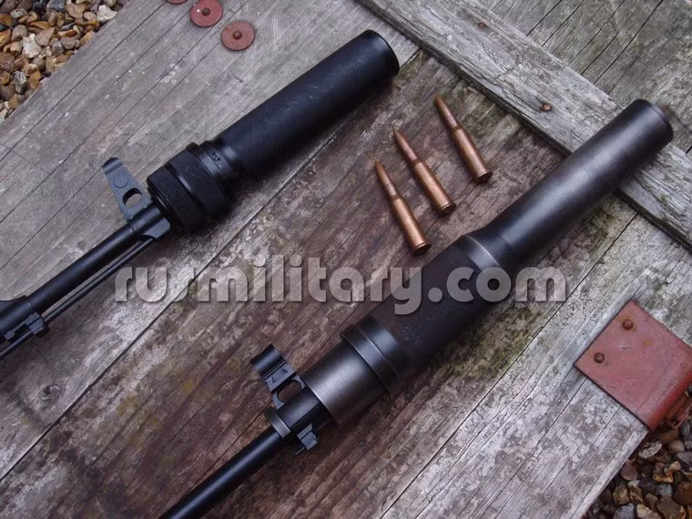 Với gia tốc đầu đạn nhỏ hơn, đồng nghĩa với việc khẩu AK-47 sẽ có tầm bắn ngắn hơn so với những khẩu AK-47 thông thường khác và có độ giật giảm xuống. Nguồn ảnh: Rumilitary.