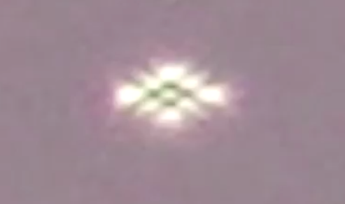 Cụ thể, sự việc được phát hiện vào cuối tháng 11/2016 trên bầu trời chiều tối của thành phố Zapopan Jalisco, Mexico.