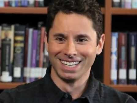 12. Steve Schimmel là nhân viên thứ 13 của Google, đảm nhận nhiệm vụ phát triển kinh doanh cho công ty. Làm việc cho Google: 1999-2004. Vị trí gần nhất tại Google: Phát triển kinh doanh. Công việc hiện tại: Nhà đầu tư cho các dự án BackOps, Crowdrise, Roozt, và Guide.