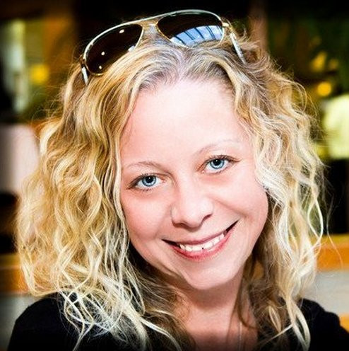 20. Kendra DiGirolamo gia nhập Google với vai trò là một điều phối viên bán hàng quảng cáo. Làm việc cho Google: Từ tháng 6/1999 - 5/2001. Vị trí gần đây nhất tại Google: Điều phối viên bán hàng quảng cáo. Công việc hiện tại: Nhà phân tích kinh doanh tại Driscoll.