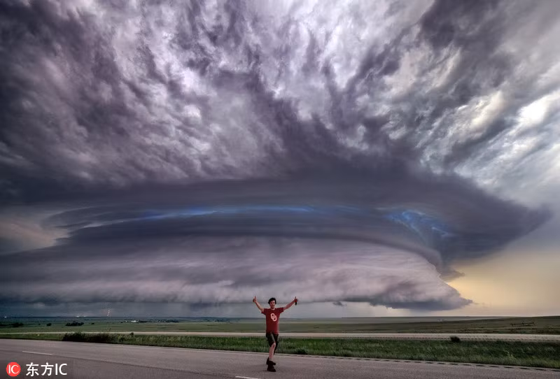 Nhiếp ảnh gia Marko Korosec người Slovenia là một nhà khí tượng học rất “cuồng "những cơn bão. 