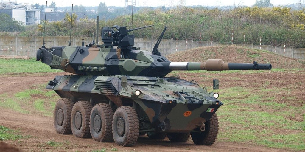 Cùng với đó, hợp đồng cũng có tùy chọn mua bổ sung 56 xe tăng bánh lốp Centauro II mới phụ thuộc vào nhu cầu của quân đội Italy và khả năng chiến đấu thực tế của dòng xe tăng mới.