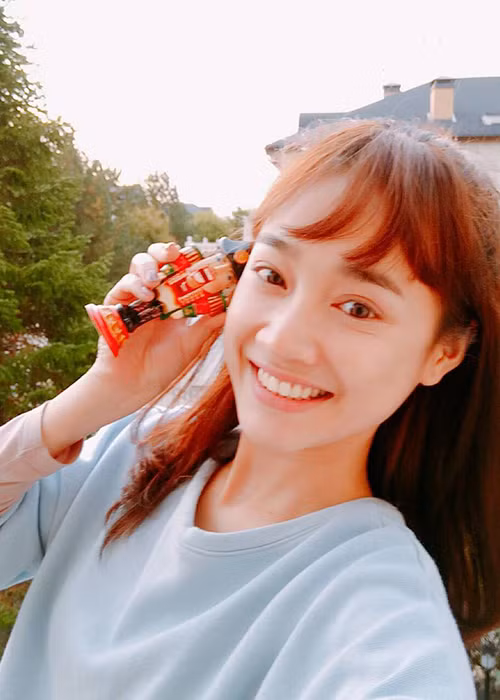 Nhã Phương thường xuyên khoe hình ảnh mặt mộc.