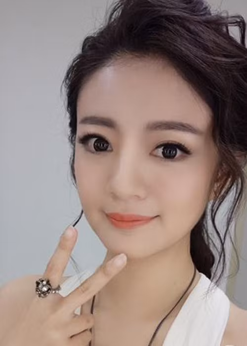 Cuộc sống trong mơ của An Dĩ Hiên khiến không ít người ghen tỵ. Ảnh: Weibo