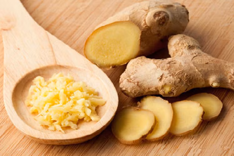 Loại gia vị này rất dễ kết hợp với các món ăn để bổ sung flavor và tăng cường sức khỏe. Chức năng chống viêm của gừng giúp làm sạch phổi khỏi ô nhiễm kéo dài.