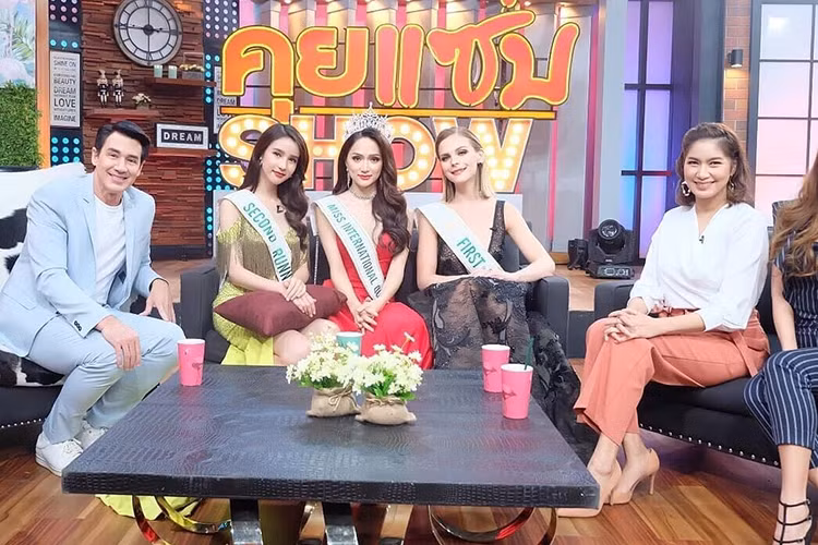 Tân Hoa hậu Chuyển giới Quốc tế nhận được sự chú ý của báo chí truyền thông Thái Lan. Ảnh: Fanpage