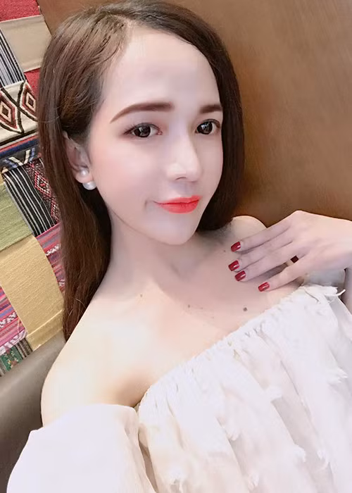 Trần Đoàn được nhiều bạn trẻ biết đến khi tham gia diễn xuất trong bộ phim điện ảnh "Hot boy nổi loạn 2".