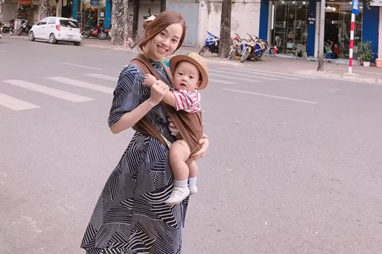 Làm mẹ đơn thân, Ly Kute dồn hết sức cho việc kinh doanh để con trai có cuộc sống đủ đầy.