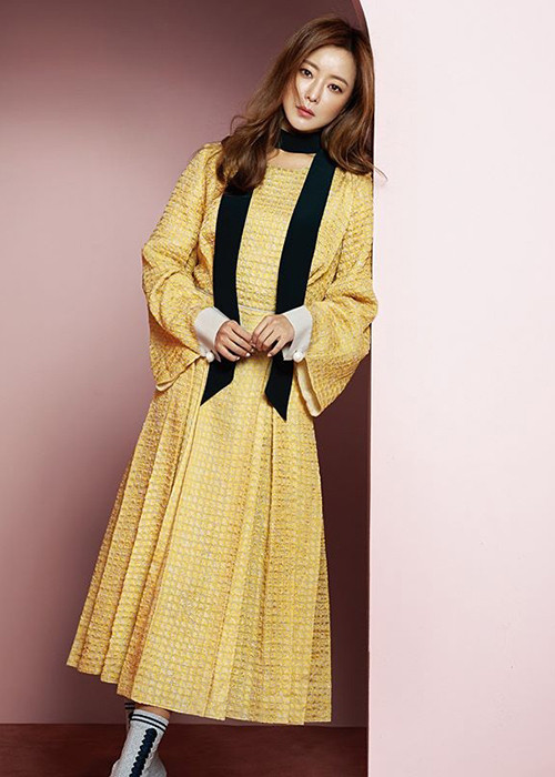 Có một sự nghiệp thành công cùng tổ ấm hạnh phúc, Kim Hee Sun ngày càng đẹp mặn mà. Ảnh: Instagram