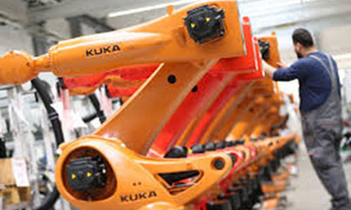 Dây chuyền sản xuất tại một nhà máy của Công ty Kuka chuyên sản xuất robot lớn nhất nước Đức.
