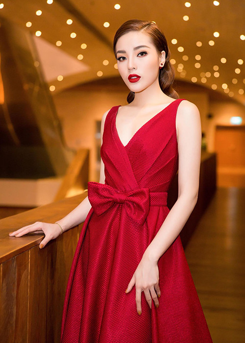 Hình ảnh vòng một không mấy phổng phao của Kỳ Duyên trước đây.