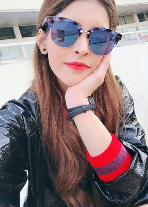 Nữ người mẫu kể cô bị mất điện thoại vào đầu tháng 3 và bị lộ thông tin cá nhân. Ảnh: FBNV