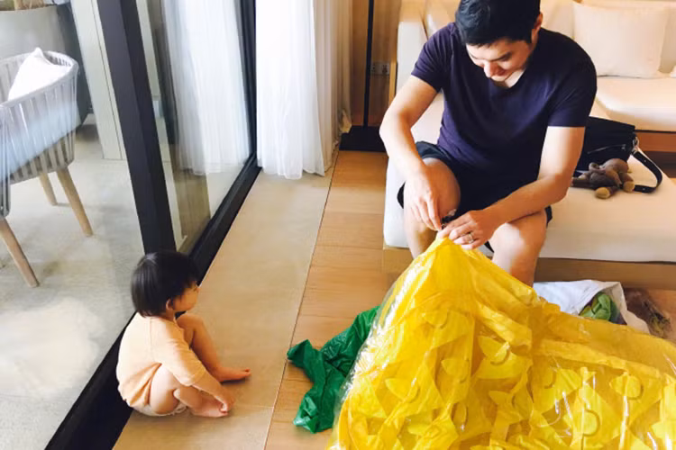 Trương Tử Lâm thường xuyên khoe con gái và ông xã trên trang cá nhân. Ảnh: Weibo