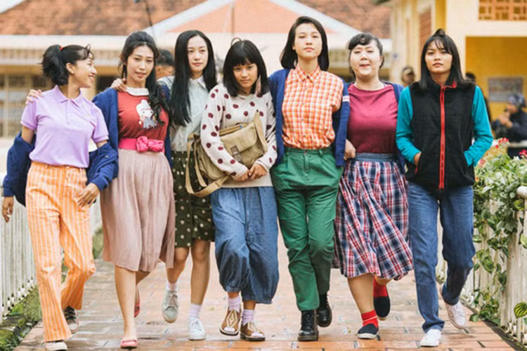 Bộ phim gây sốt ngay từ khi vừa khởi chiếu. Sau tuần đầu tiên, phim thu về gần 35 tỷ đồng. Ảnh: VTV