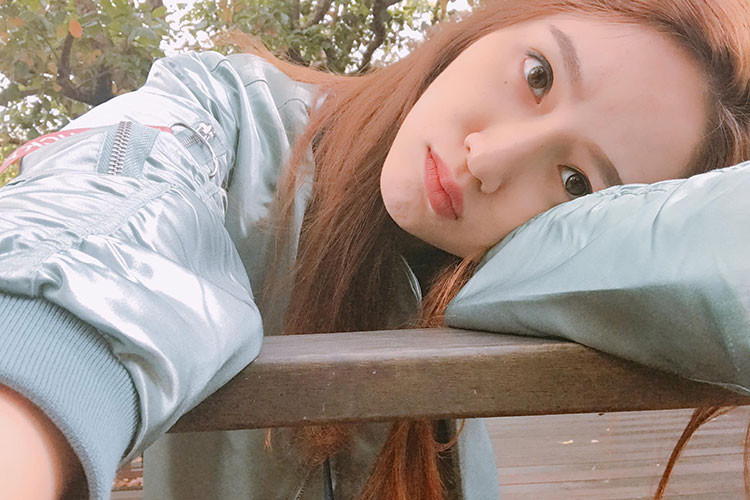 Hương Giang được nhận xét là người có khiếu hài hước, thông minh trong cách xử lý tình huống. Khi tham gia gameshow, cô thường xuyên mang lại tiếng cười cho mọi người.